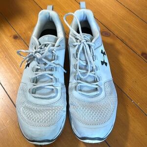 Under Armour Men’s sneaker, gray, size 14